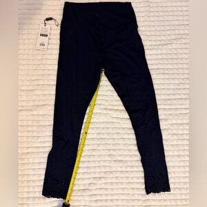 NWT Black ‘lace’ Hem Glyder Leggings